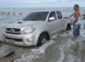 How to Get Your Stuck Car Out of The Sand on a Panama Beach